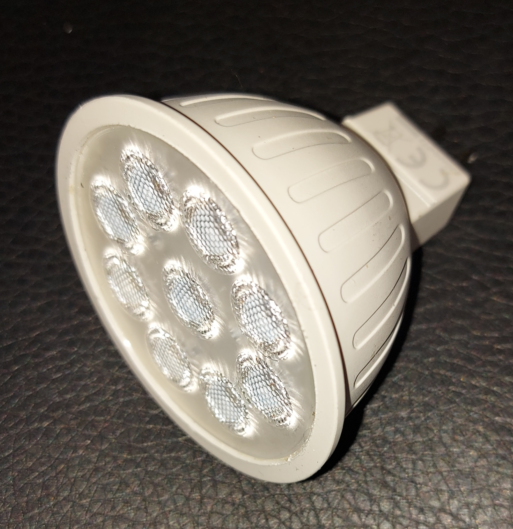 Светодиодная лампа mr-16, 6w