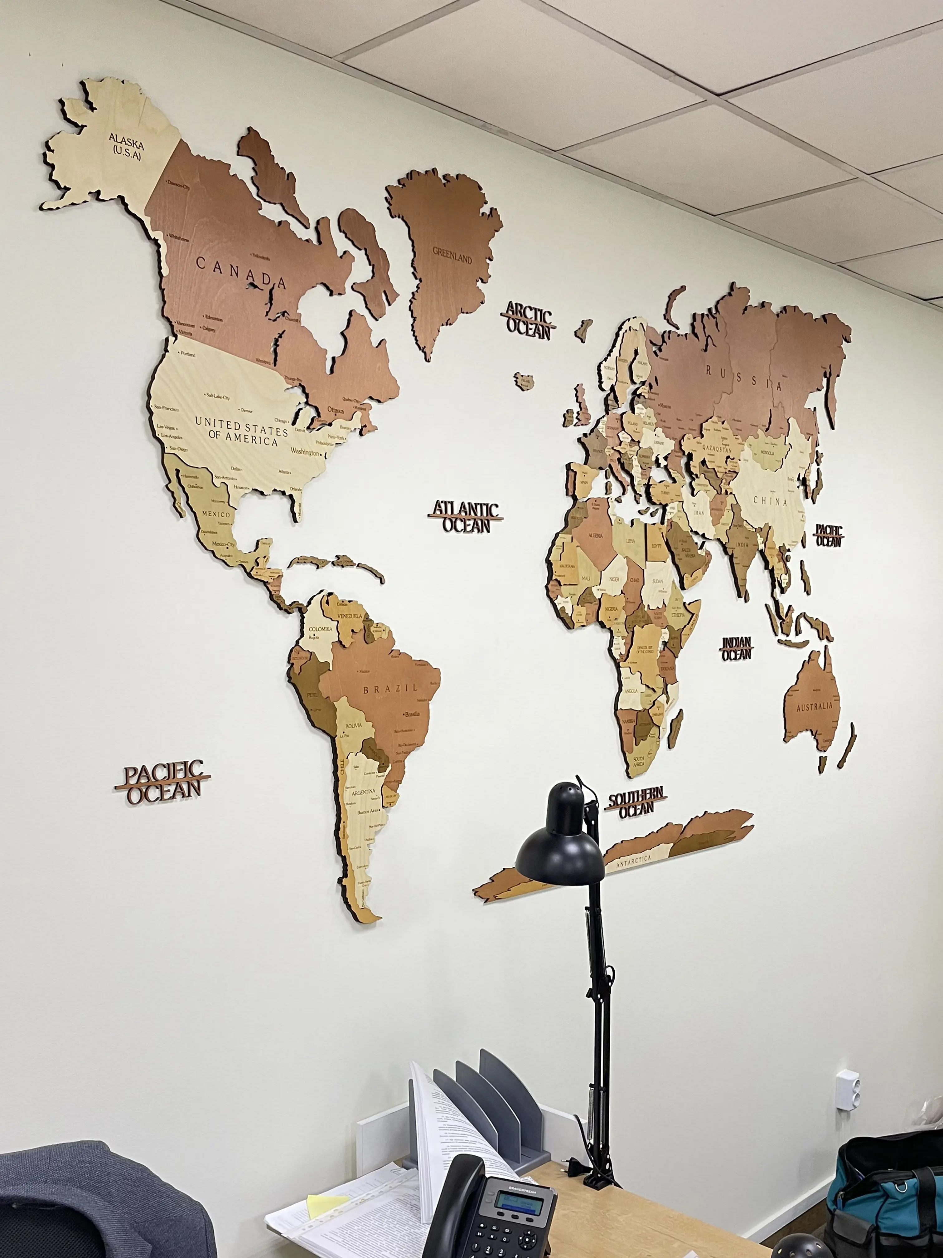 400*260см Карта мира на стену из дерева без подсветки