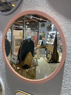 Круглое зеркало в розовой раме МДФ