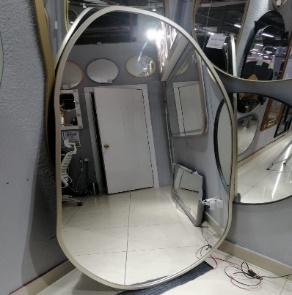 Зеркало фигурное в серебристой МДФ раме
