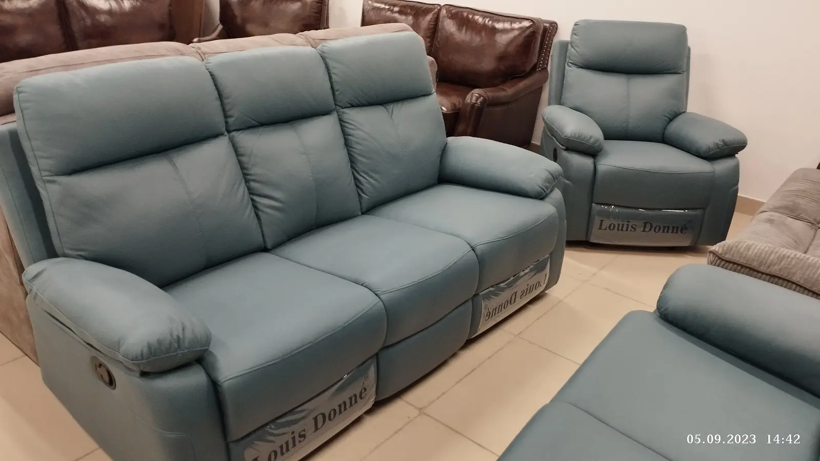 Комплект мягкой мебели - Реклайнер 3х мест+2х мест и кресло